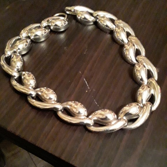 Jewelry - CHUNKY SILVER NECKLACE